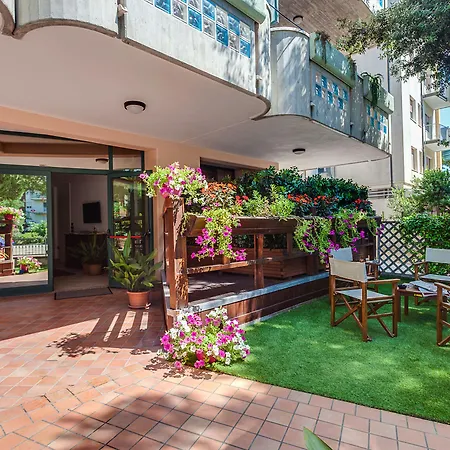 Jamaica アパートホテル 4*