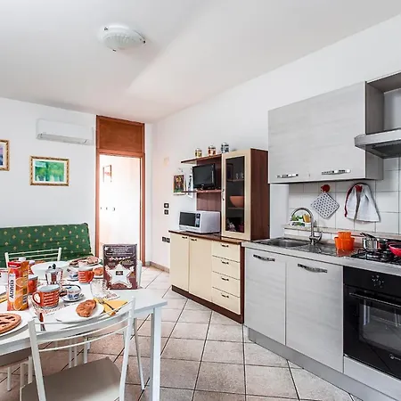 Jamaica מלון דירות 4*